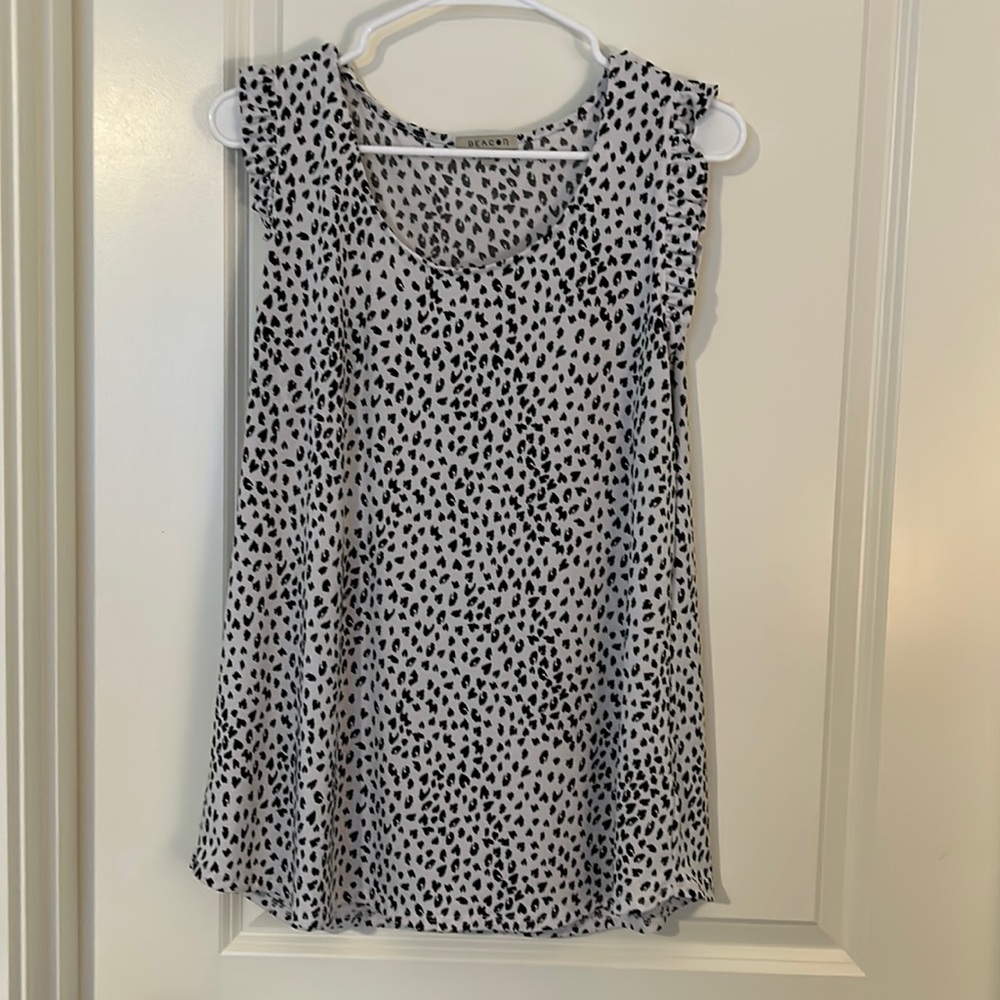 Cute Stitch Fix ruffle accent tank
